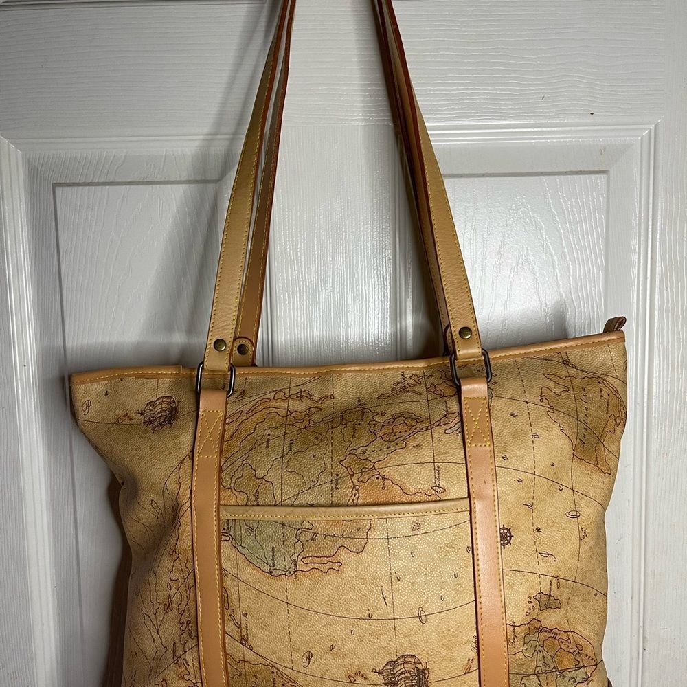 Allan Edward world map leather/ Vinyl tote bag with antique tone hardware - Picture 3 of 11